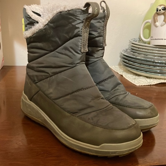 Merrell Snowcreek Sport mid zip polar quilted waterproof boot  7.5 - Picture 1 of 14